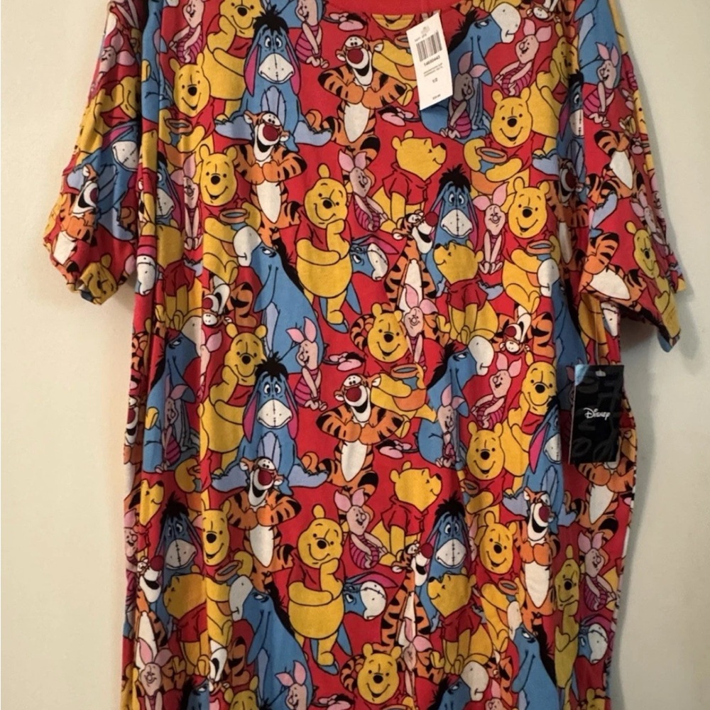 Disney Hot Topic Tee Shirt 1/2 Winnie The Pooh Friends 100% Cotton